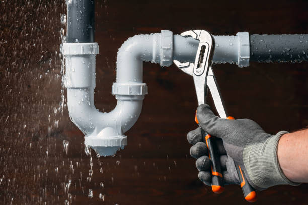 Professional Gas Line Repair technician working in Arlington Heights, IL